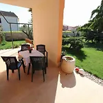 In Fa Ana With Garden & Terrace Apartment Fazana