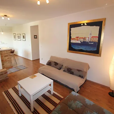 Apartment In Fa Ana With Garden & Terrace *