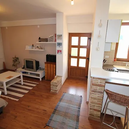 Apartment In Fa Ana With Garden & Terrace *